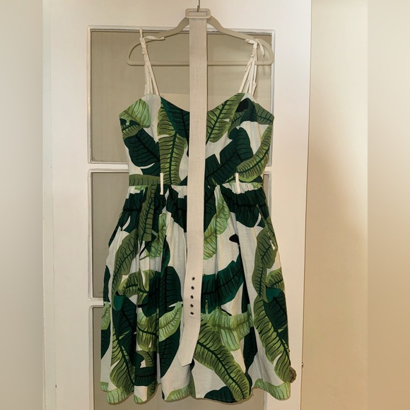 Collectif Mainline Jade Swing Dress - Banana Leaf - Picture 16 of 16